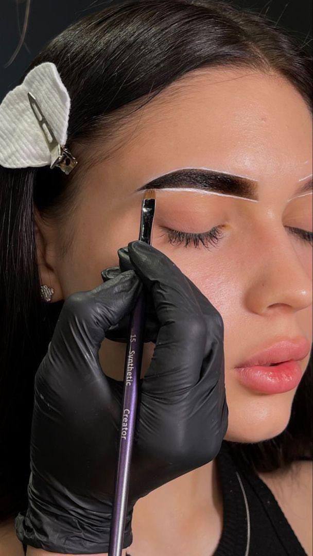 Обучение по оформлению бровей